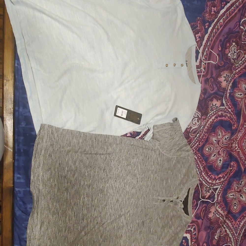 2 new mens tshirts